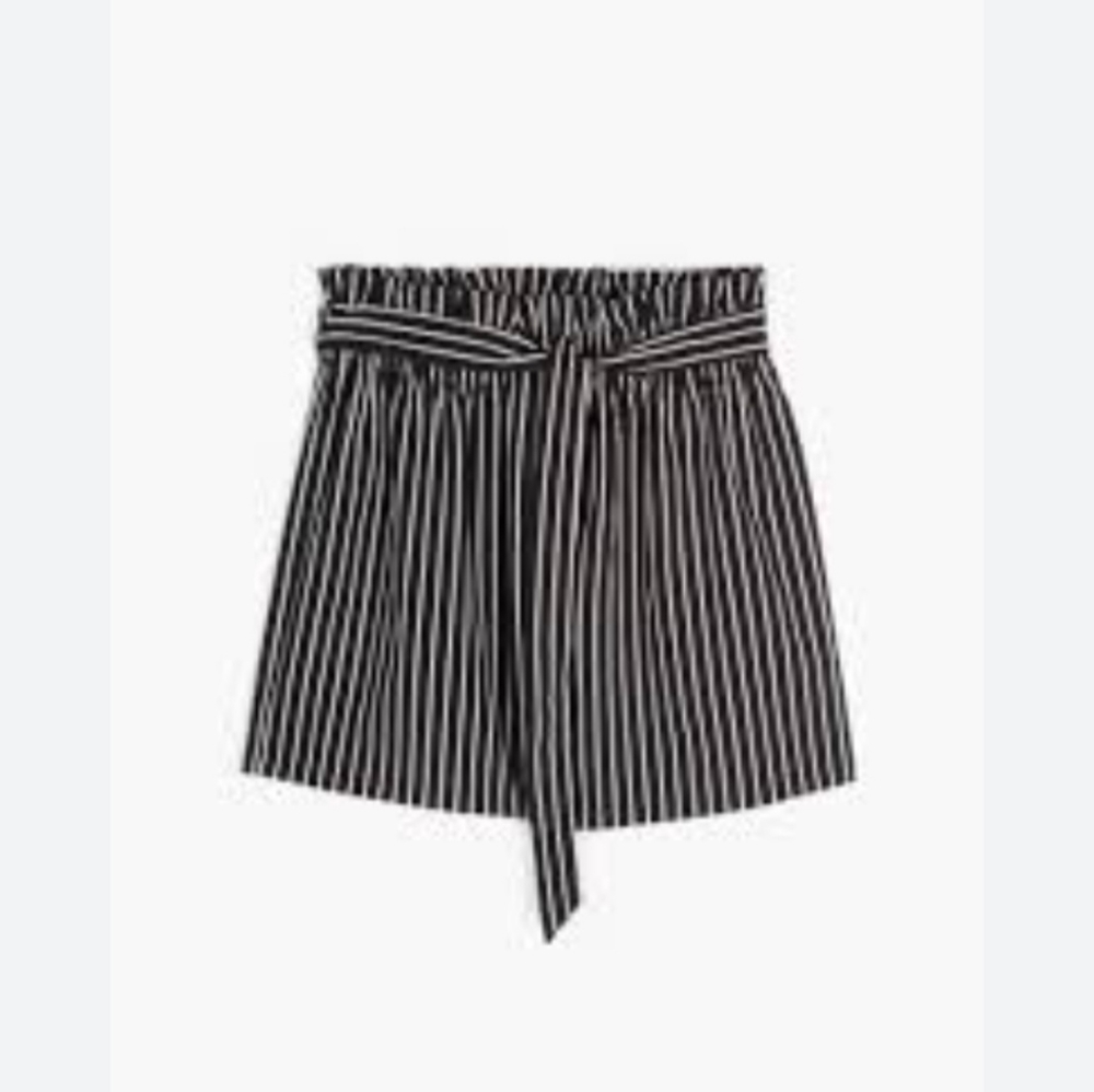 Jules and Leopold Size L Black and White High Waisted Shorts